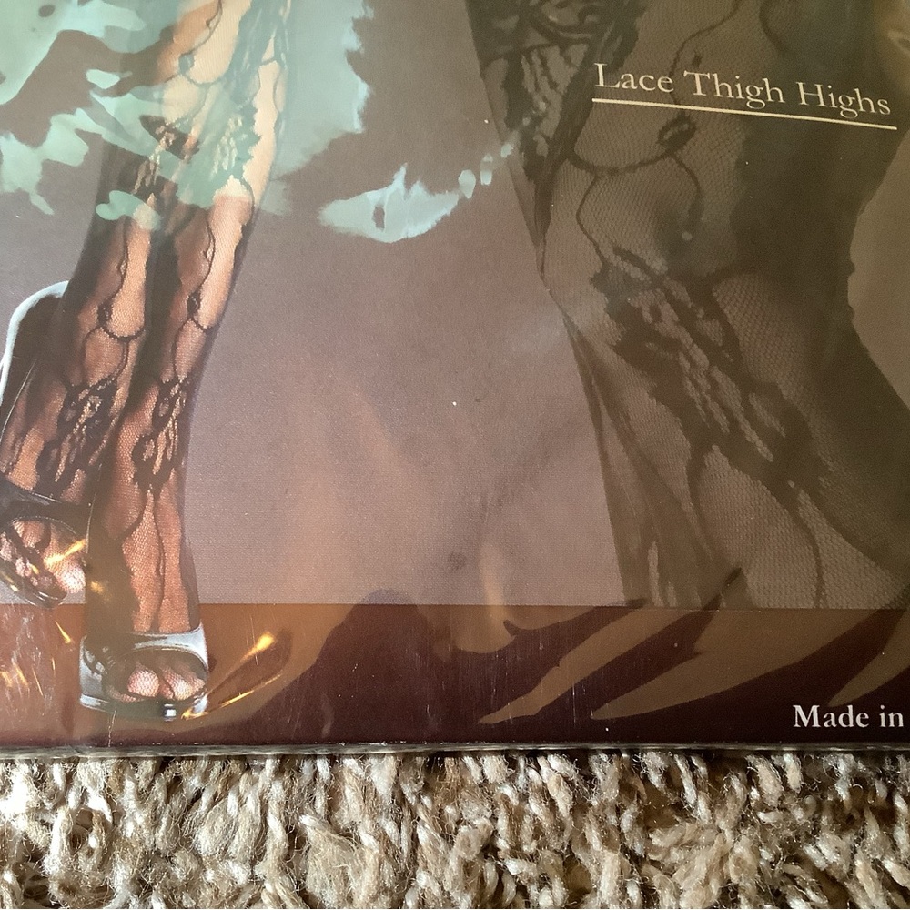 Leg Avenue lace thigh highs, color white, One Size - Picture 2 of 10